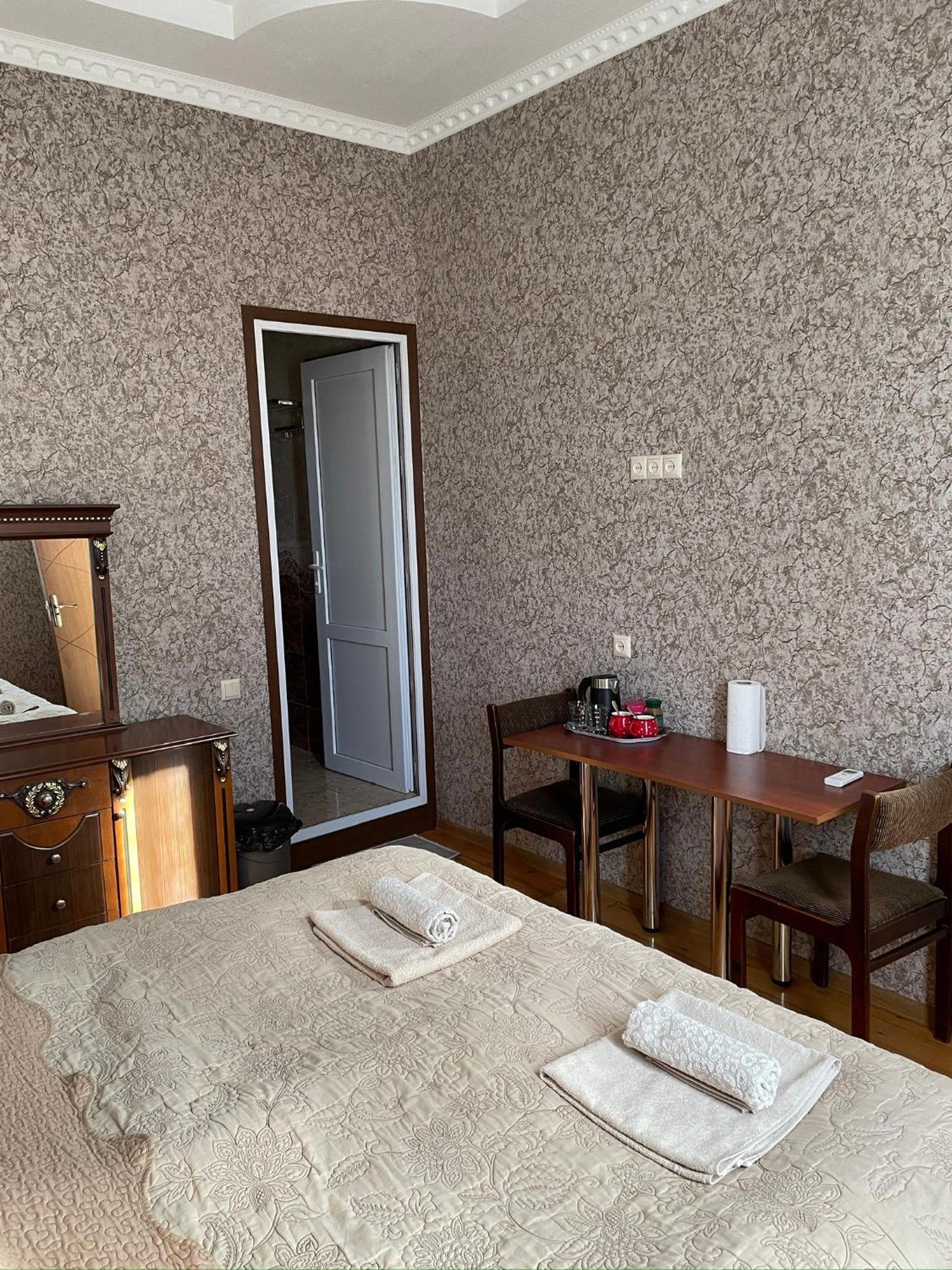 Elco Hotel Zugdidi Exterior foto